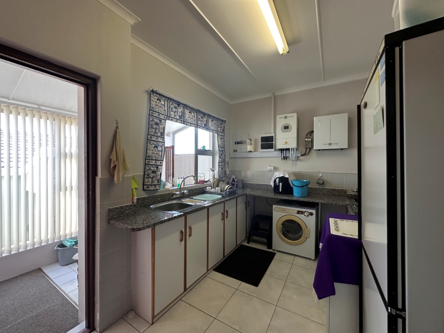 3 Bedroom Property for Sale in Stilbaai Wes Western Cape